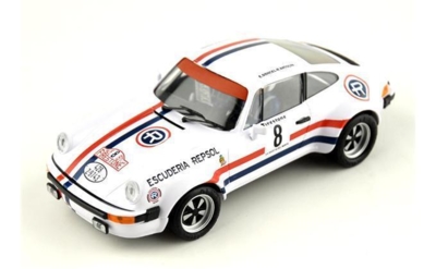NINCO catalogue picture of Porsche 911 "Escuderia Repsol"