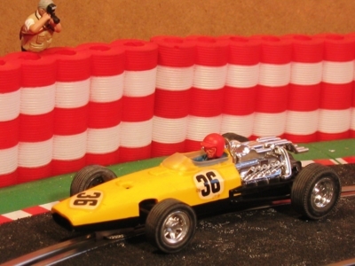 Neldo.net picture of Scalextric Spain Honda F1 (Color: yellow, Number 36)