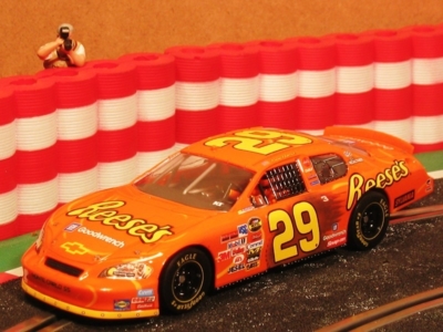 Neldo.net picture of Scalextric Spain Chevrolet Montecarlo 'Reeses'