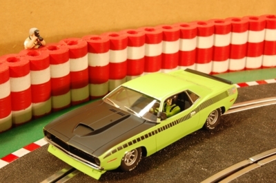 Neldo.net picture of Scalextric Spain Plymouth AAR CUDA 'LIME'
