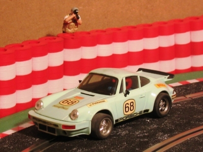 Neldo.net picture of Scalextric Spain Porsche Carrera RS (Color: blue)