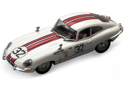 NINCO catalogue picture of Jaguar E-Type Coupe "Sebring"