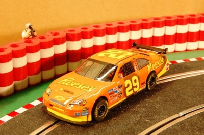 Neldo.net picture of Scalextric Spain Chevrolet Impala SS #29 'Reese's' PRO