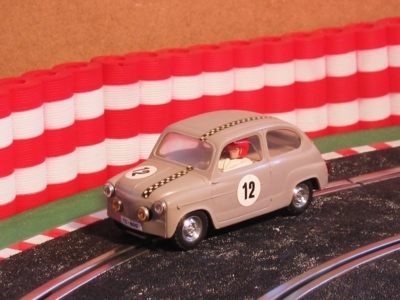 Neldo.net picture of Scalextric Spain SEAT 600 (Color: gray, Number 12)