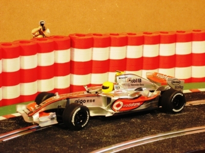 Neldo.net picture of Scalextric Spain Vodafone Mclaren Mercedes Mp4/22 'hamilton'