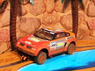 Neldo.net picture of Scalextric Spain Mitsubishi Montero 'Stephane Peterhansel' Efecto Barro