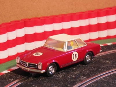 Neldo.net picture of Scalextric Spain Mercedes 250 SL (Color: red, Roof: white)