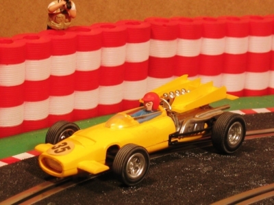 Neldo.net picture of Scalextric Spain Mclaren F1 (Color: yellow, Number 35)