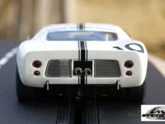 Ford nº10 - record du tour