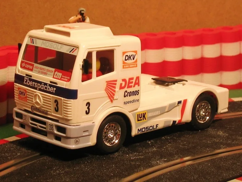 Neldo.net picture of Scalextric Spain Camion Mercedes 'DEA'