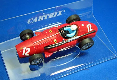 Cartrix catalogue picture of 1955 Umberto Maglioli #12 - F 555 Supersqualo