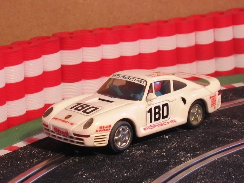 Neldo.net picture of Scalextric Spain Porsche 959 (Color: white)