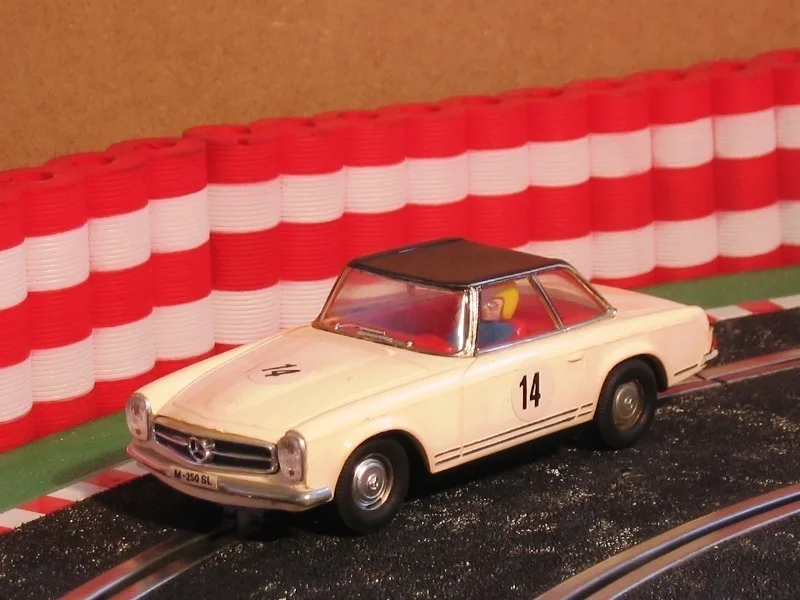 Neldo.net picture of Scalextric Spain Mercedes 250 SL (Color: white)